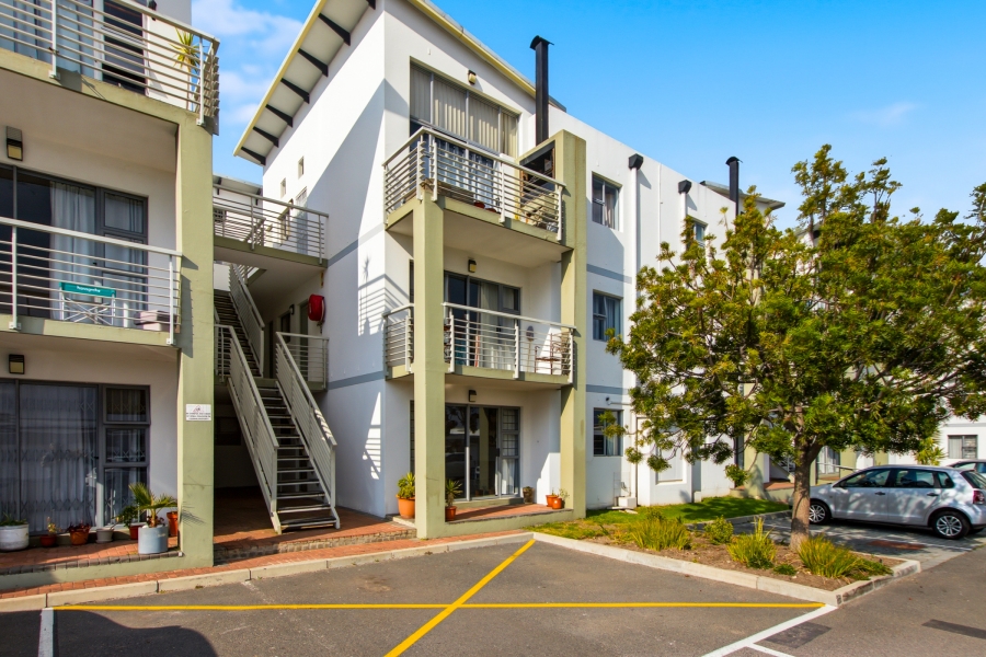 2 Bedroom Property for Sale in Whispering Pines Western Cape